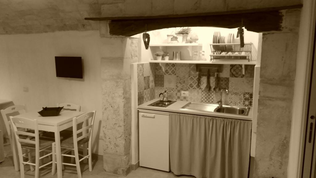 Hotel Dimora Miccolis Alberobello Exterior foto